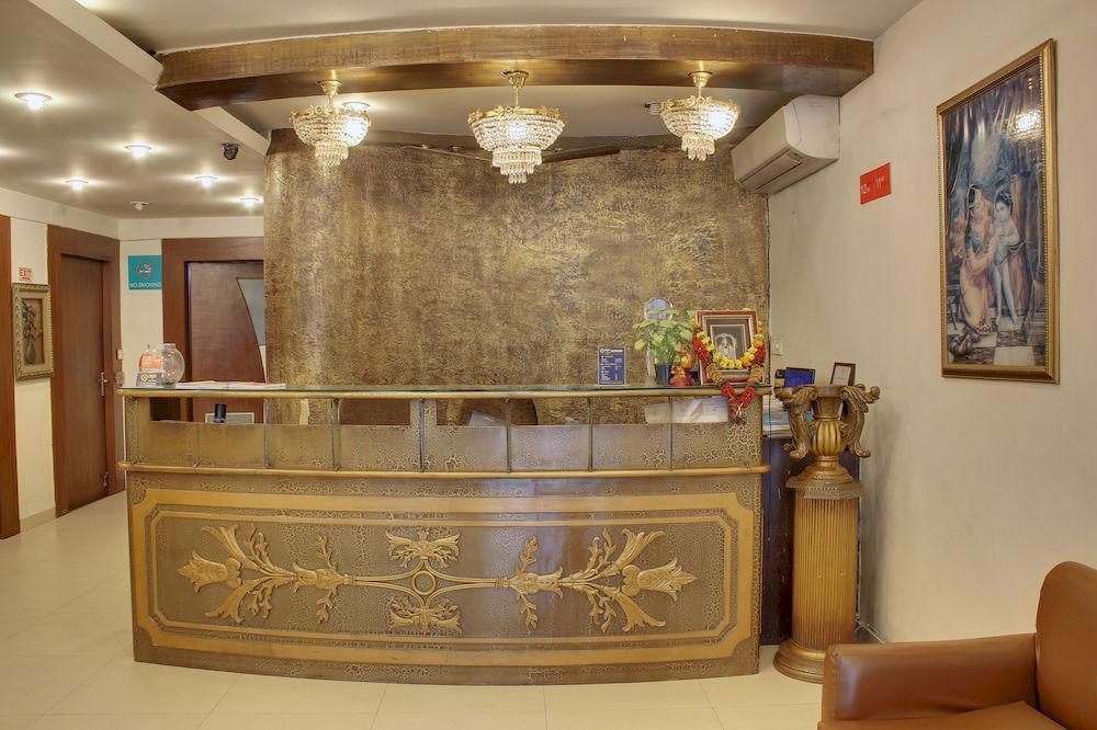 Отель Oyo 358 Sarojini Nagar Нью-Дели Экстерьер фото
